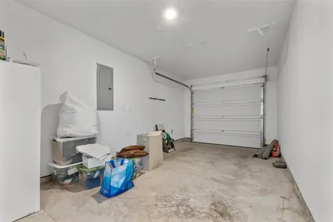 1044 Road 5203 Cleveland TX 77327