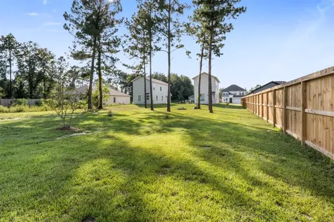1044 Road 5203 Cleveland TX 77327