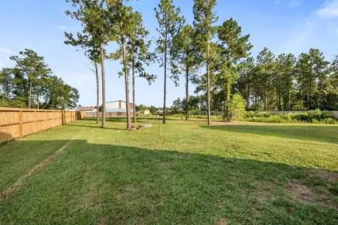 1044 Road 5203 Cleveland TX 77327
