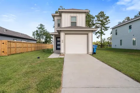 1044 Road 5203 Cleveland TX 77327