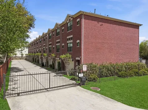 8710 Beverlyhill Street 302 Houston TX 77063