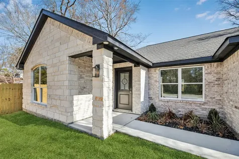 17818 Wild Oak Drive Houston TX 77090