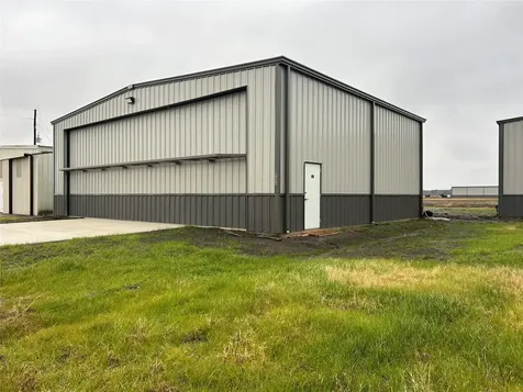 8814 Taxiway Three Manvel TX 77578