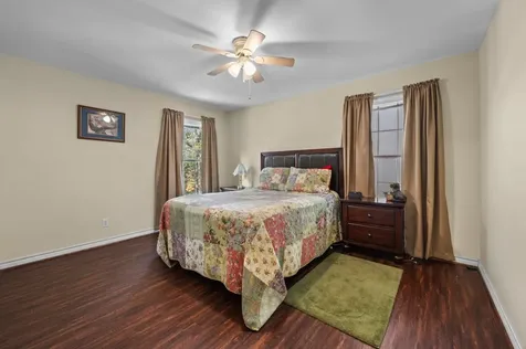 6910 Highway 147 N Center TX 75935