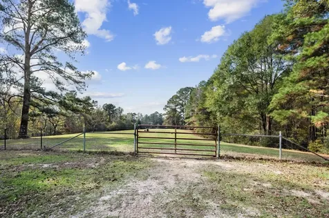 6910 Highway 147 N Center TX 75935