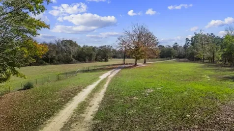 6910 Highway 147 N Center TX 75935