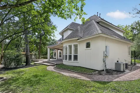 2 Argonne Place The Woodlands TX 77382