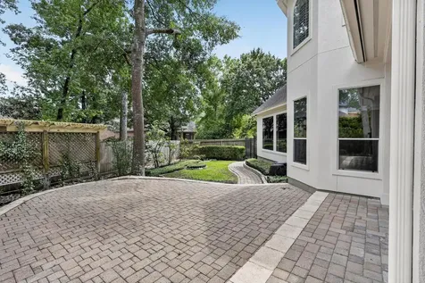 2 Argonne Place The Woodlands TX 77382