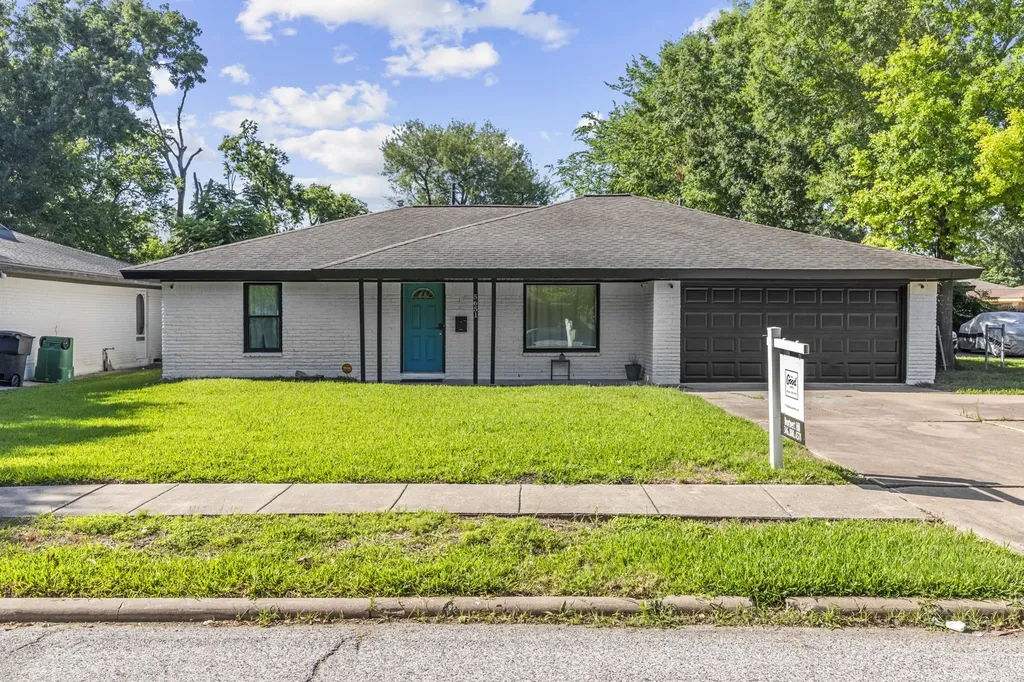 5651 Ludington Drive Houston TX 77035