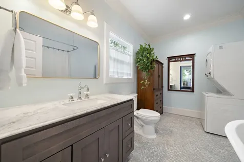 2019 Crockett Street Houston TX 77007