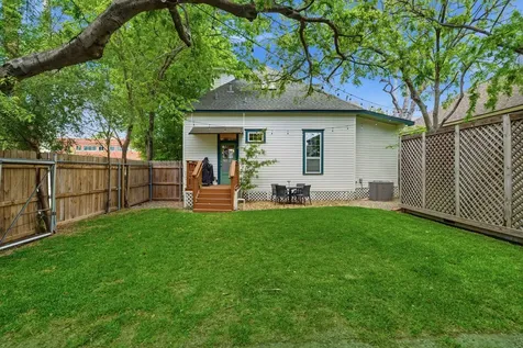 2019 Crockett Street Houston TX 77007