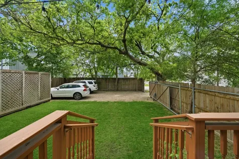 2019 Crockett Street Houston TX 77007