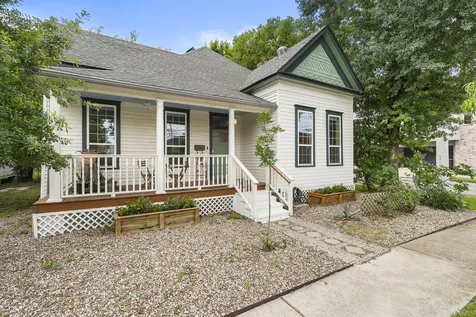 2019 Crockett Street Houston TX 77007