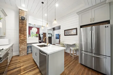 2019 Crockett Street Houston TX 77007