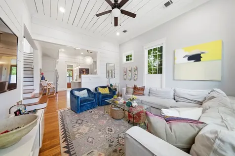 2019 Crockett Street Houston TX 77007
