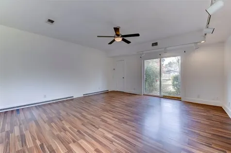 5518 Holly Street Houston TX 77081