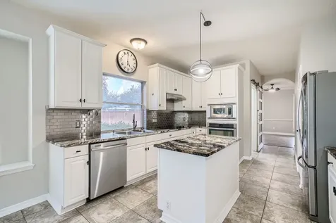 17 Leandro Court Montgomery TX 77356
