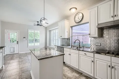 17 Leandro Court Montgomery TX 77356