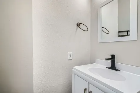 17 Leandro Court Montgomery TX 77356