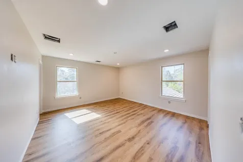 2127 Bambi Court Cleveland TX 77328