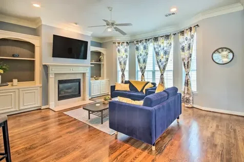207 Knox Street Houston TX 77007