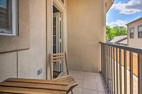 207 Knox Street Houston TX 77007