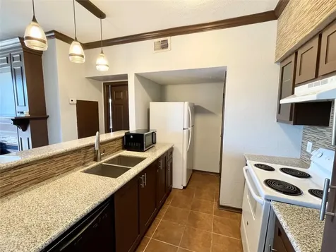 14550 Fonmeadow Drive 1305 Houston TX 77035