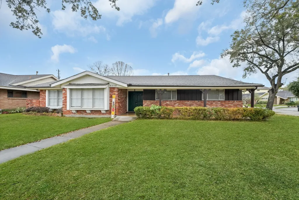 4002 Martinshire Drive Houston TX 77025