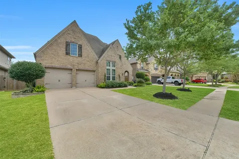 911 Ember Hills Lane Friendswood TX 77546