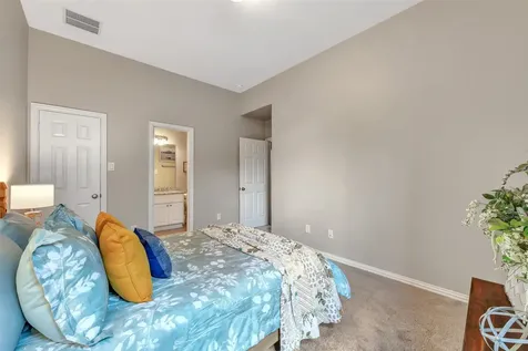 911 Ember Hills Lane Friendswood TX 77546