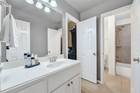 911 Ember Hills Lane Friendswood TX 77546