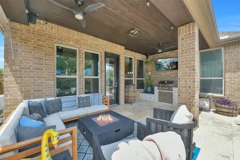 911 Ember Hills Lane Friendswood TX 77546