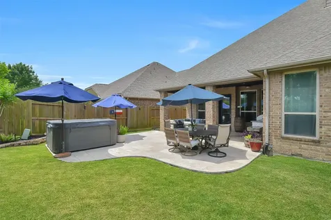 911 Ember Hills Lane Friendswood TX 77546
