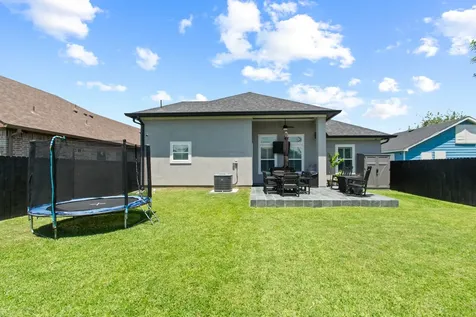 602 E Main Street La Porte TX 77571
