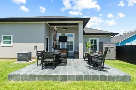 602 E Main Street La Porte TX 77571