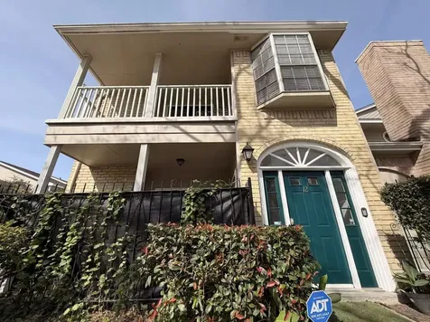 2220 Bering Drive 12 Houston TX 77057