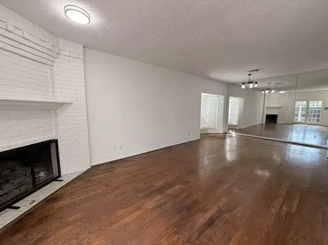 2220 Bering Drive 12 Houston TX 77057