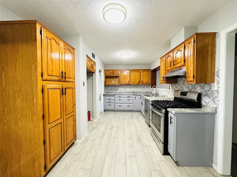 7905 Turquoise Lane Houston TX 77055