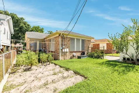4917 Austin Drive Galveston TX 77551