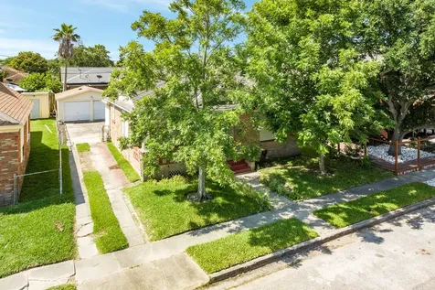 4917 Austin Drive Galveston TX 77551