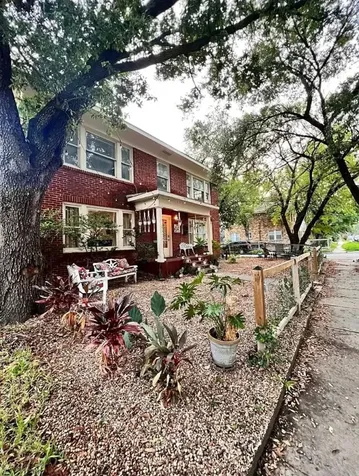 1302 W Bell Street 1 Houston TX 77019