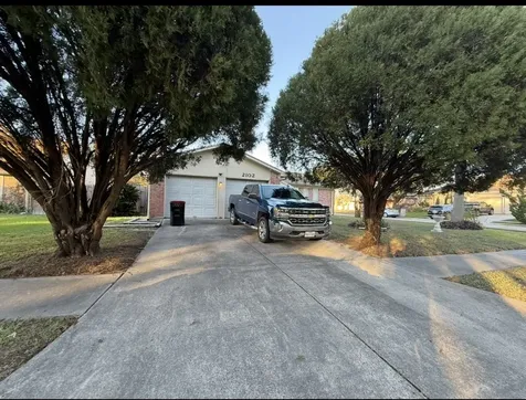 2102 Snowdrop Lane Houston TX 77067