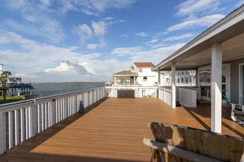 1330 Leilani Drive Tiki Island TX 77554