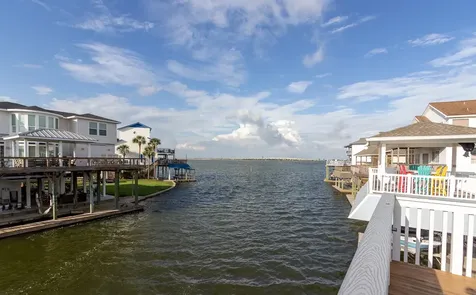 1330 Leilani Drive Tiki Island TX 77554