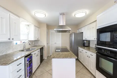 1330 Leilani Drive Tiki Island TX 77554