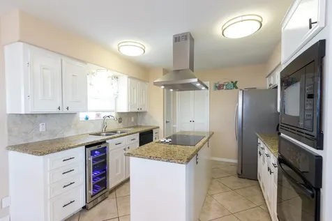 1330 Leilani Drive Tiki Island TX 77554