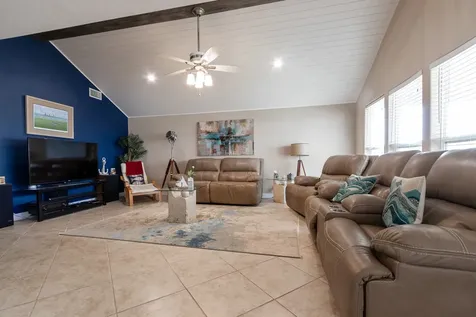 1330 Leilani Drive Tiki Island TX 77554