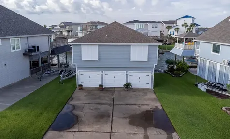 1330 Leilani Drive Tiki Island TX 77554