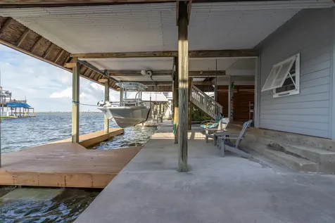 1330 Leilani Drive Tiki Island TX 77554