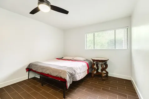 7098 N Holiday Drive Galveston TX 77550